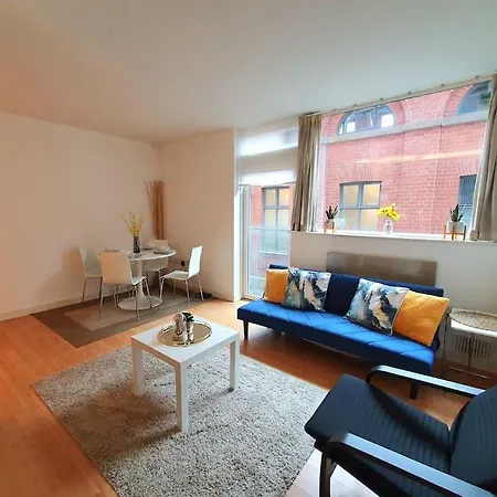Perfect For Corporate & Business Travellers - Leeds City Centre - 3 Beds Apt - Monthly Offers شقة