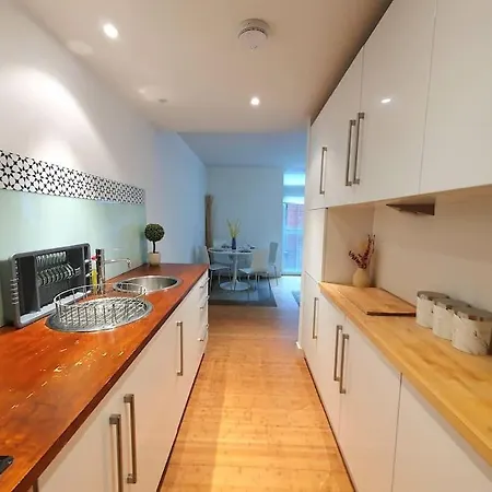 شقة Perfect For Corporate & Business Travellers - Leeds City Centre - 3 Beds Apt - Monthly Offers ليدز