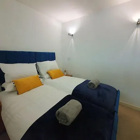 Perfect For Corporate & Business Travellers - Leeds City Centre - 3 Beds Apt - Monthly Offers Leeds (West Yorkshire)